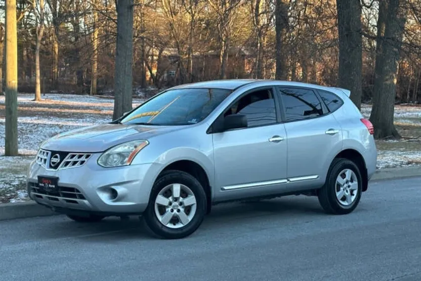 2013 Nissan Rogue S photo 1