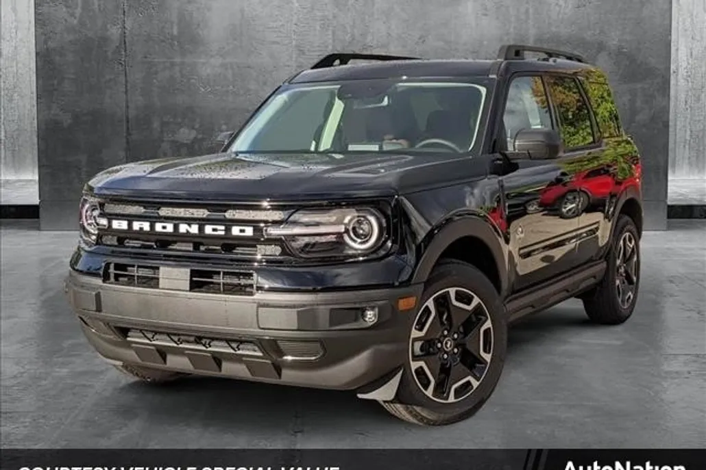 2024 Ford Bronco Sport Outer Banks photo 1