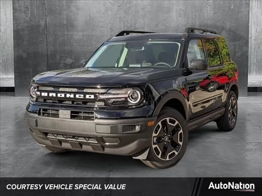 2024 Ford Bronco Sport Outer Banks photo 1