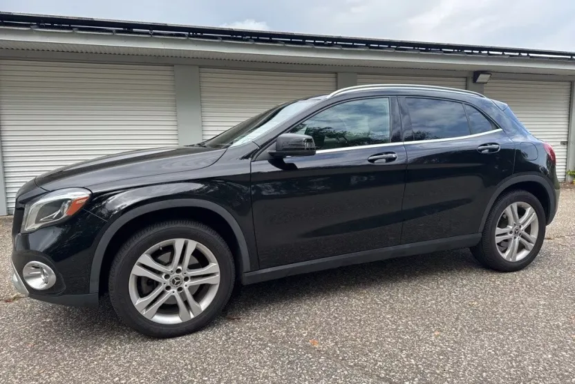 2020 Mercedes Benz GLA 250 4MATIC photo 1