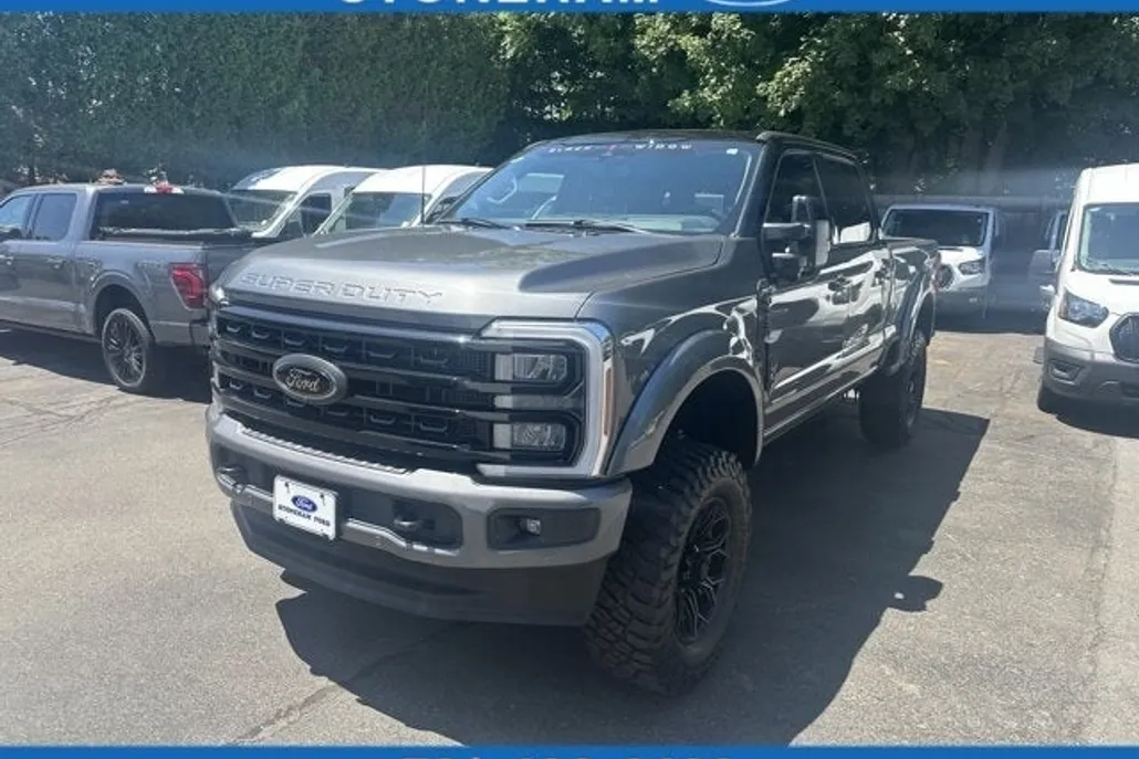 2024 Ford F-250 Lariat photo 1