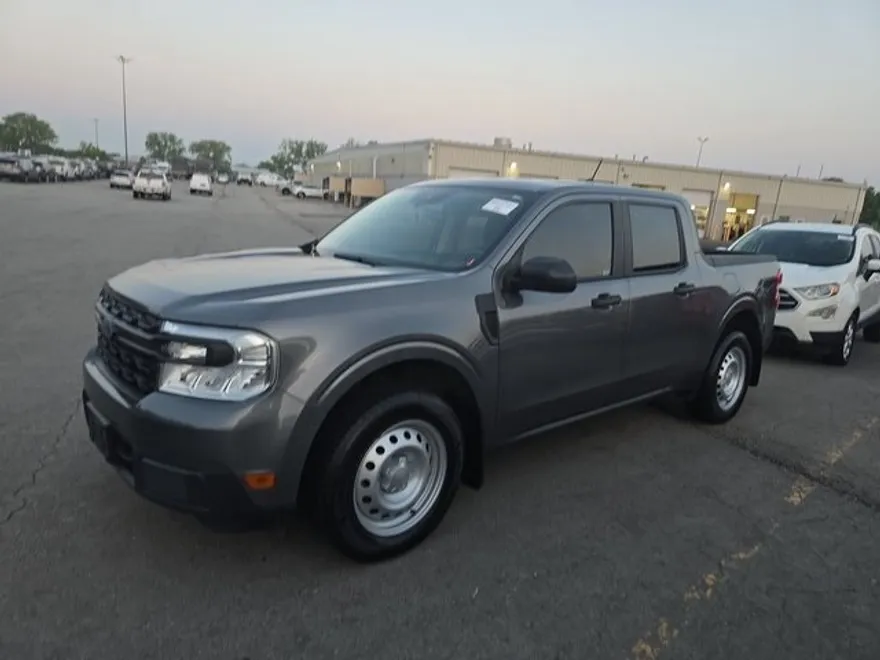 2023 Ford Maverick XL photo 1
