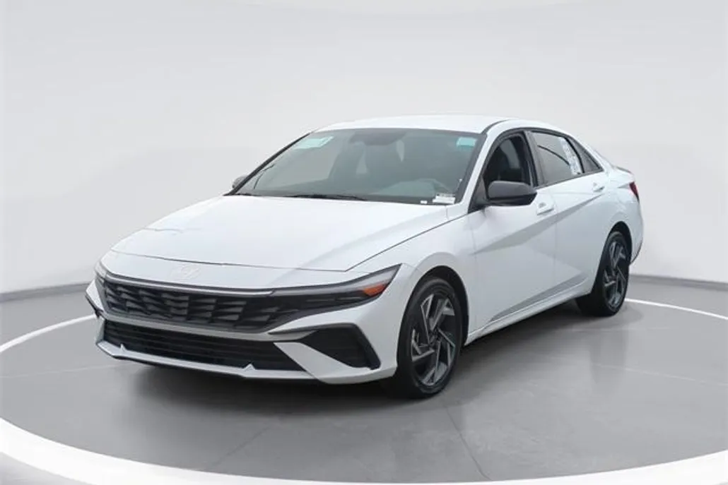2025 Hyundai Elantra Hybrid SEL Sport photo 1