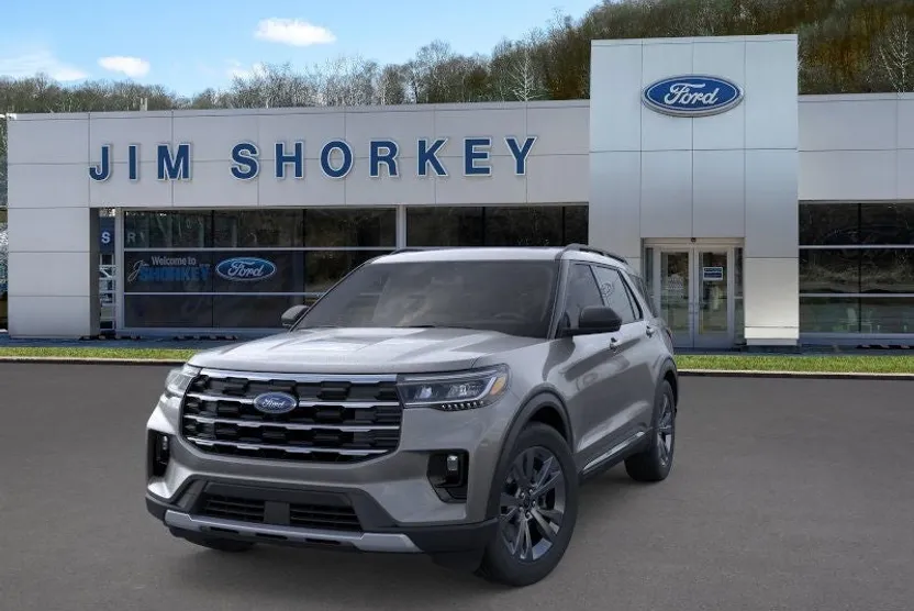 2025 Ford Explorer photo 1