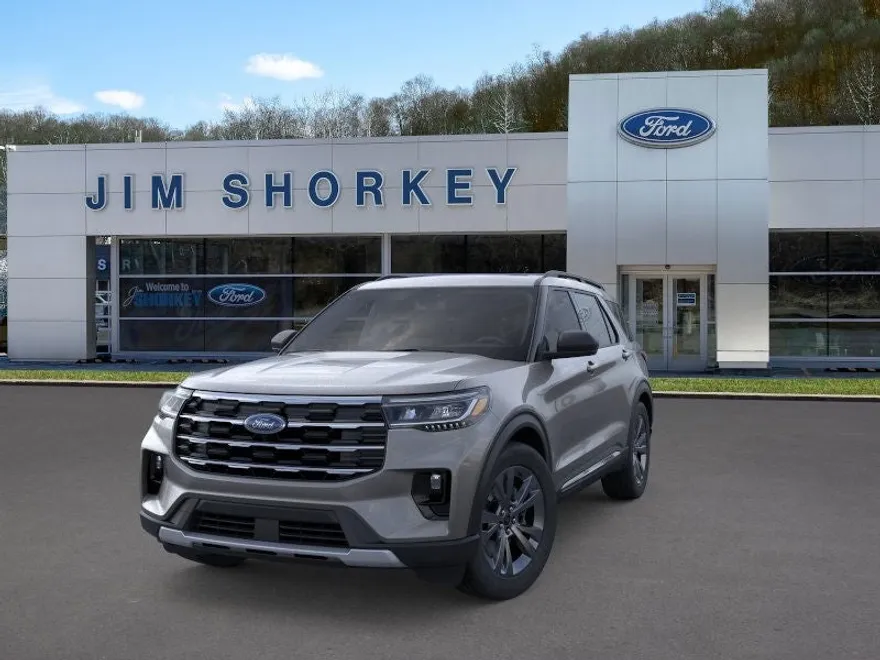 2025 Ford Explorer photo 1