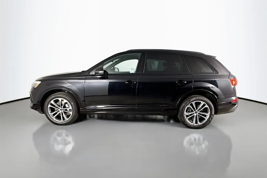 2025 Audi Q7 45 Premium Plus photo 1