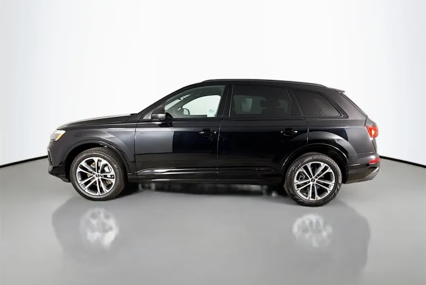 2025 Audi Q7 45 Premium Plus photo 1