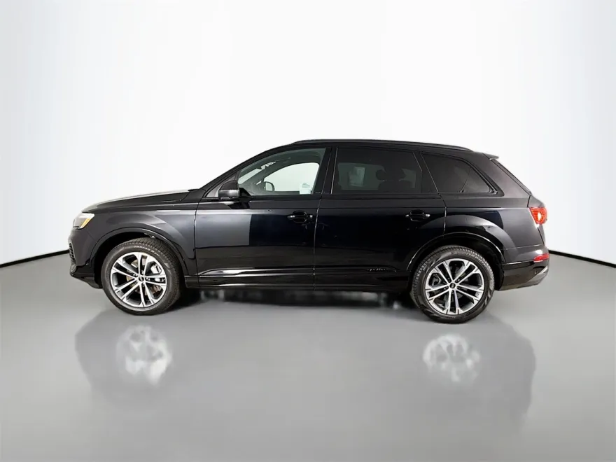 2025 Audi Q7 45 Premium Plus photo 1
