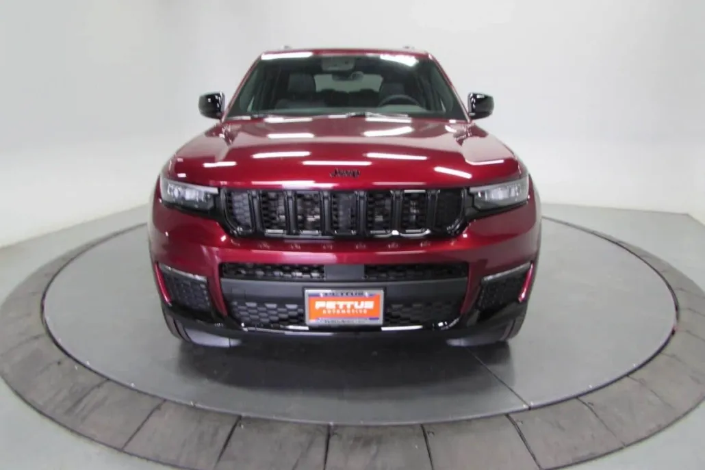 2025 Jeep Grand Cherokee Limited photo 1
