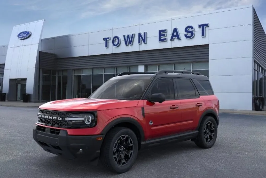 2025 Ford Bronco Sport Outer Banks photo 1