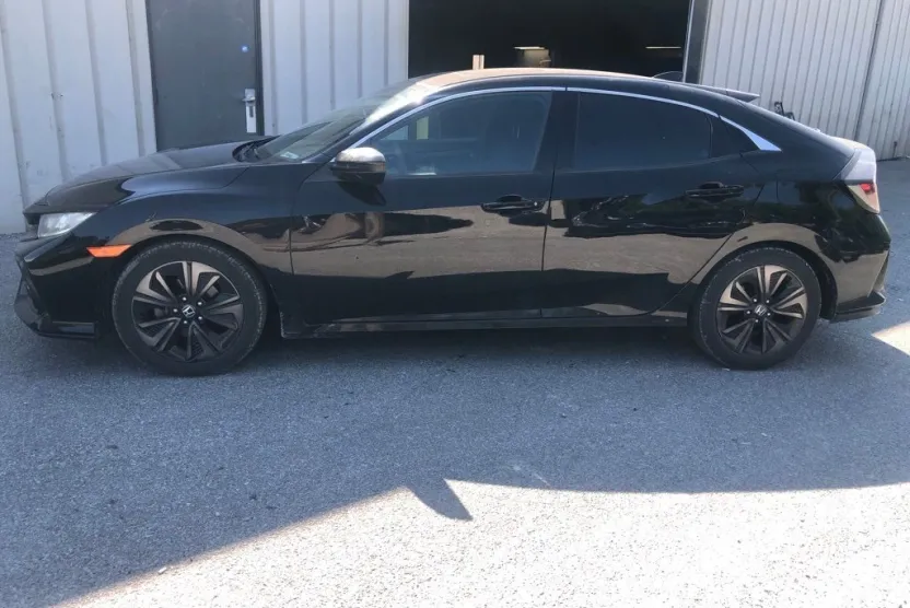 2019 Honda Civic EX photo 1