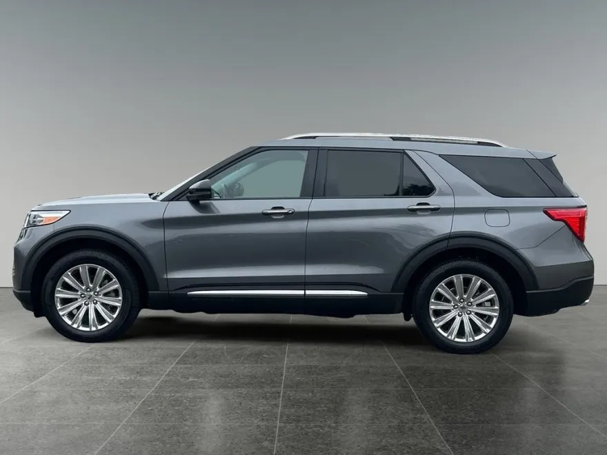 2022 Ford Explorer Limited photo 1