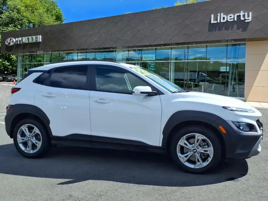 2023 Hyundai Kona SEL photo 1