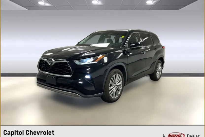 2022 Toyota Highlander Platinum photo 1