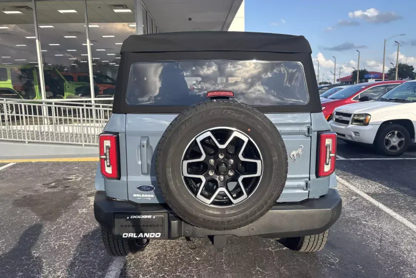 2024 Ford Bronco Outer Banks photo 1