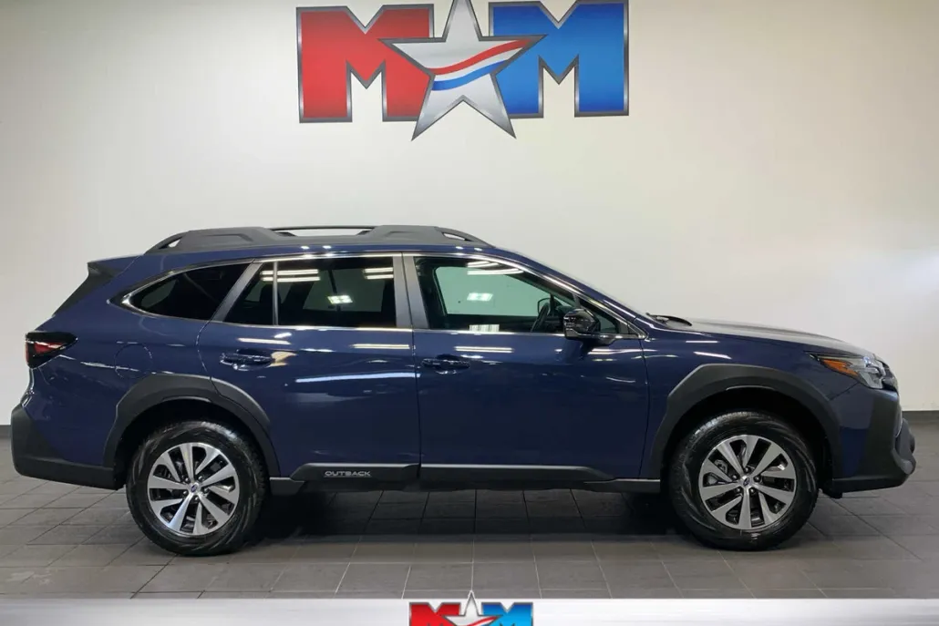 2025 Subaru Outback Premium photo 1