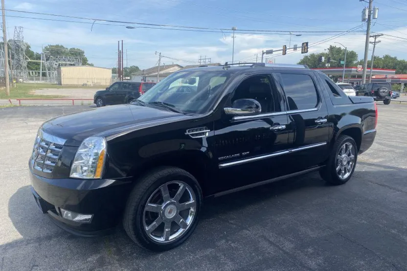2013 Cadillac Escalade Premium photo 1