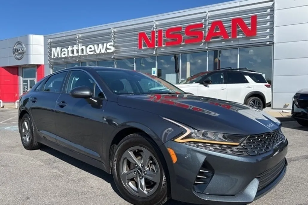 2023 Kia K5 LXS photo 1
