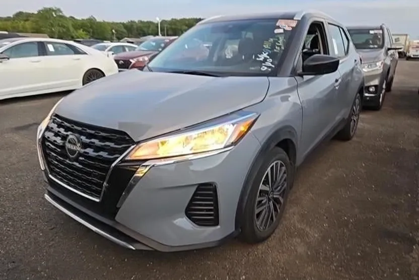 2024 Nissan Kicks SV photo 1