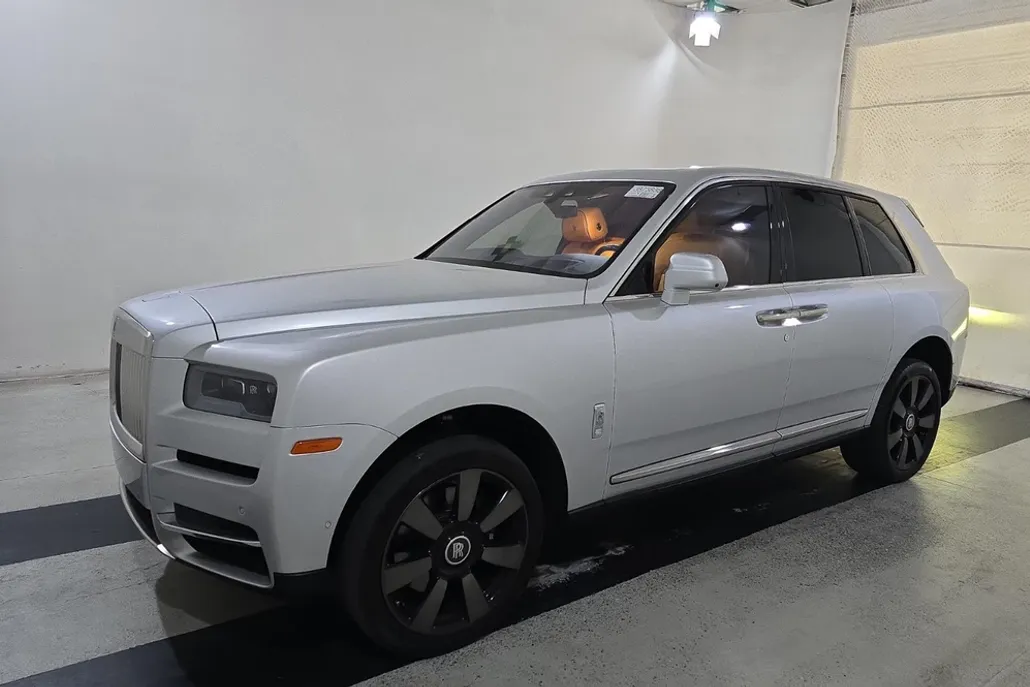 2022 Rolls Royce Cullinan RR31 photo 1