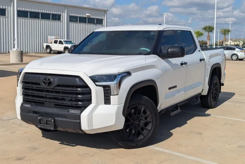 2025 Toyota Tundra SR photo 1
