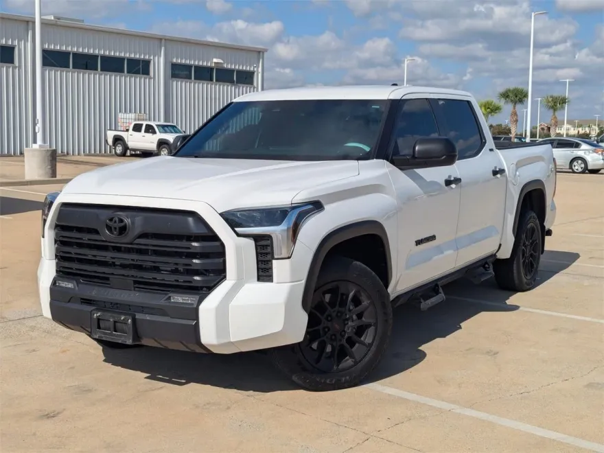 2025 Toyota Tundra SR photo 1