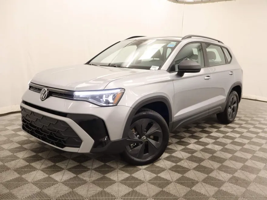 2025 Volkswagen Taos S photo 1