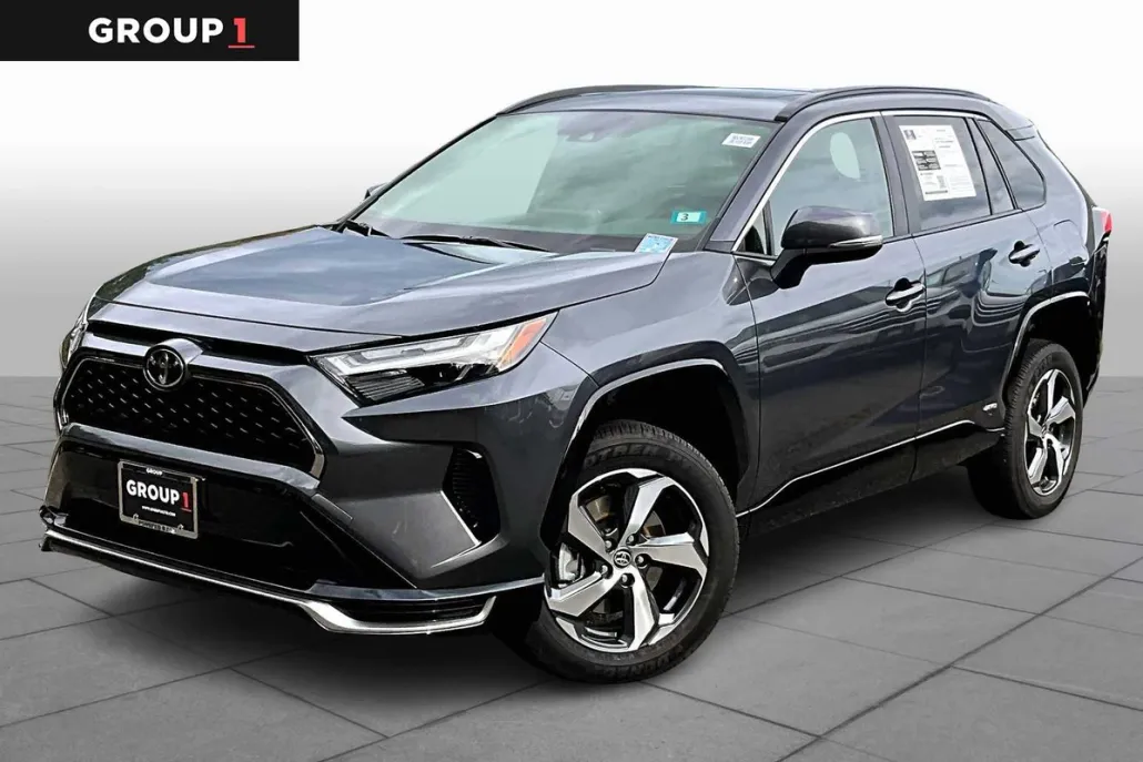 2025 Toyota RAV4 Hybrid SE photo 1