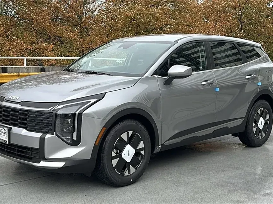 2026 Kia Sportage Hybrid LX photo 1