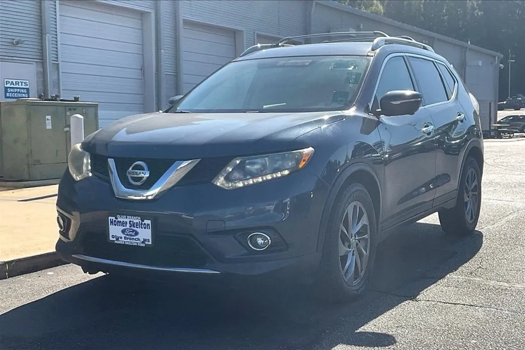 2015 Nissan Rogue SL photo 1