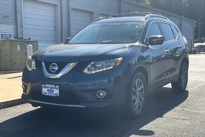 2015 Nissan Rogue SL photo 1