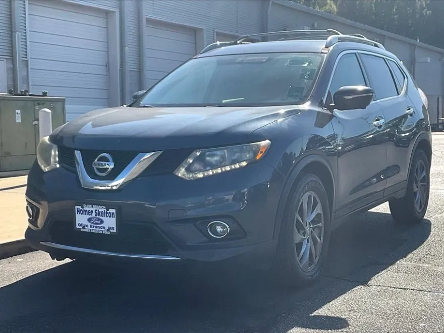 2015 Nissan Rogue SL photo 1