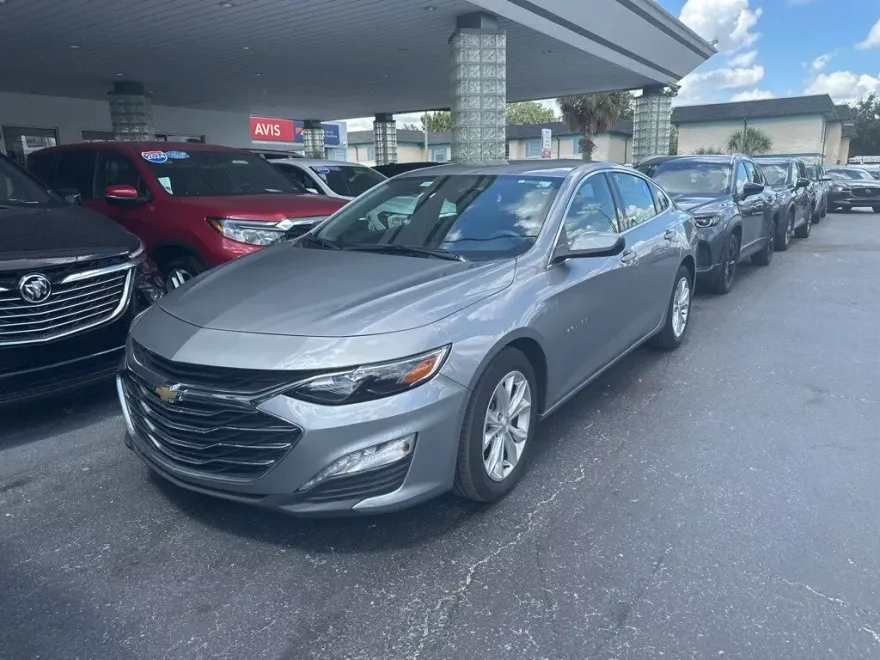 2024 Chevrolet Malibu 1LT photo 1