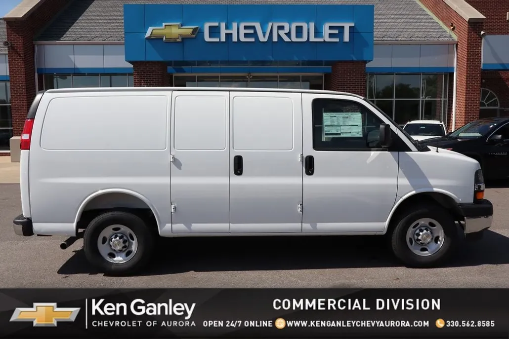 2025 Chevrolet Express 2500 Work Van photo 1