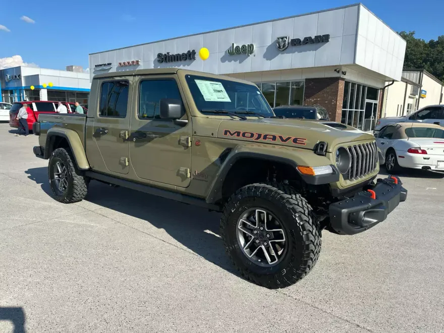 2025 Jeep Gladiator Mojave photo 1