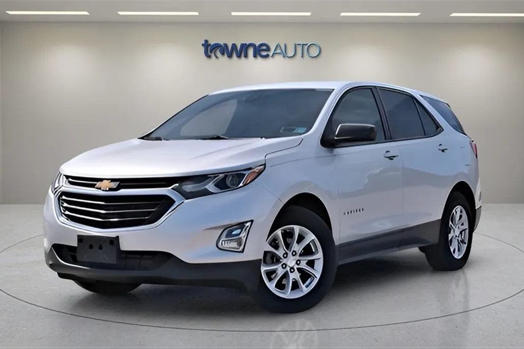 2021 Chevrolet Equinox LS photo 1