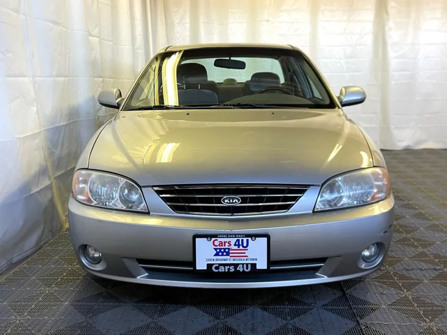 2004 Kia Spectra Base photo 3