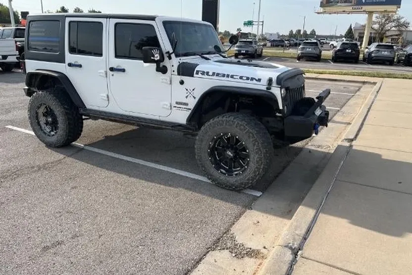 2018 Jeep Wrangler Unlimited Rubicon Recon photo 1
