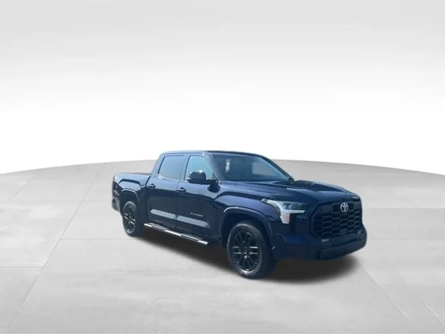 2023 Toyota Tundra SR5 photo 1