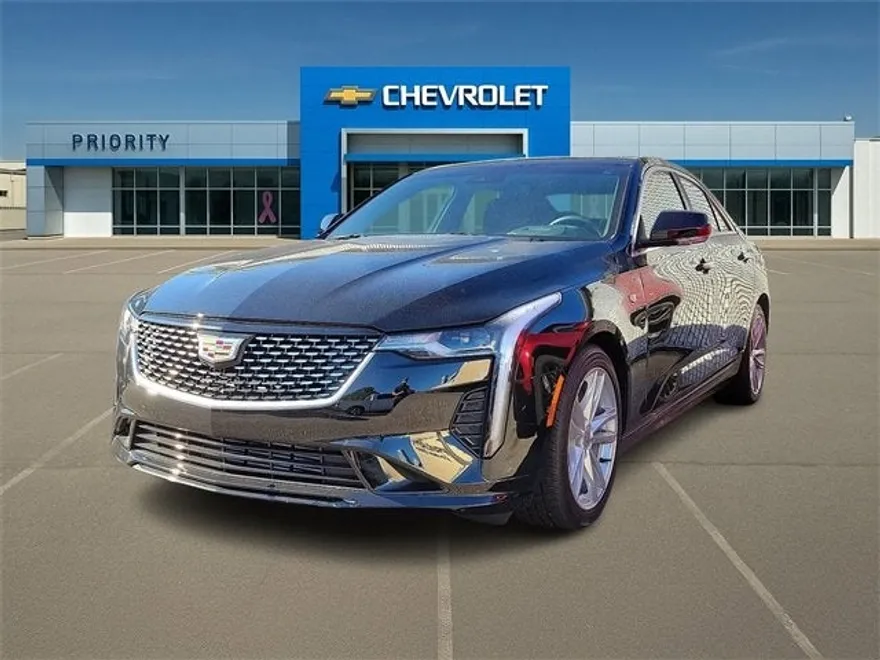 2023 Cadillac CT4 Luxury photo 1