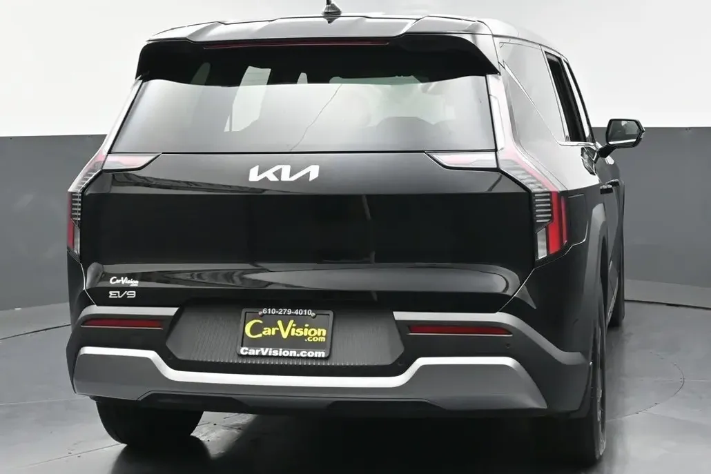 2024 Kia EV9 Light Long Range photo 1