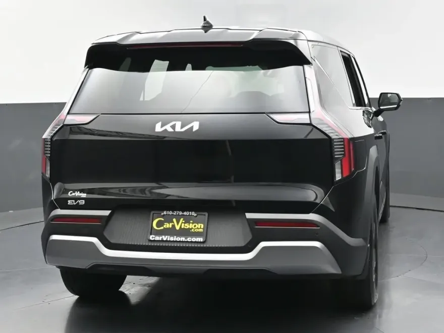 2024 Kia EV9 Light Long Range photo 1