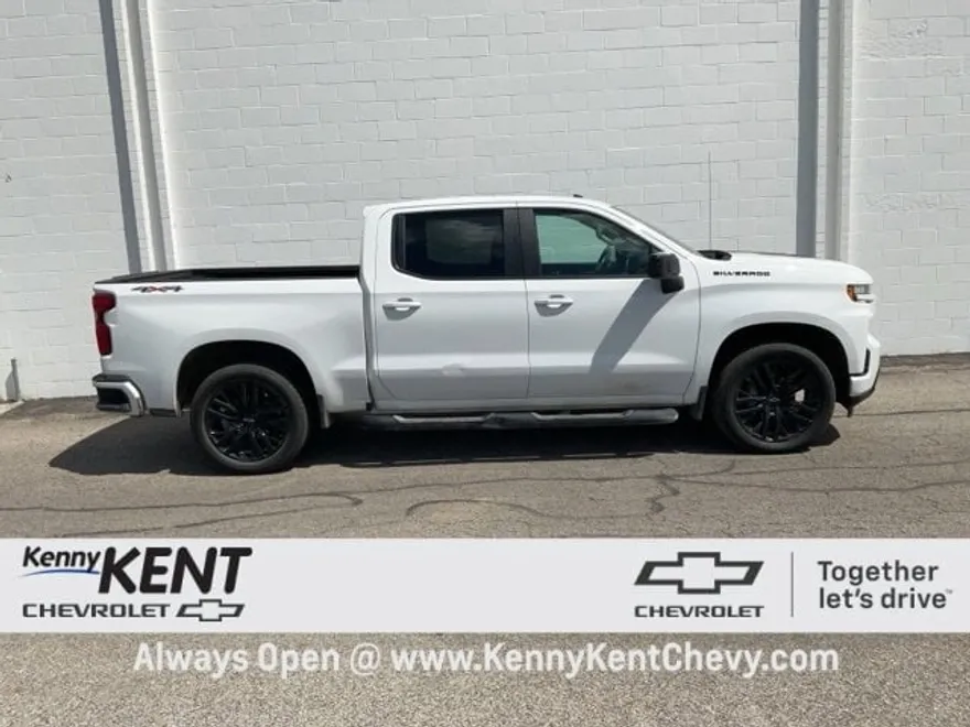 2022 Chevrolet Silverado 1500 RST photo 1