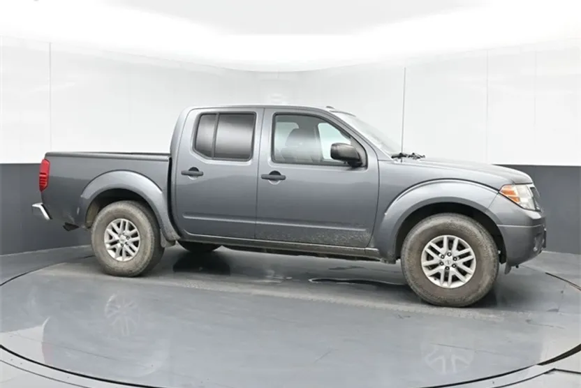 2016 Nissan Frontier SV photo 1