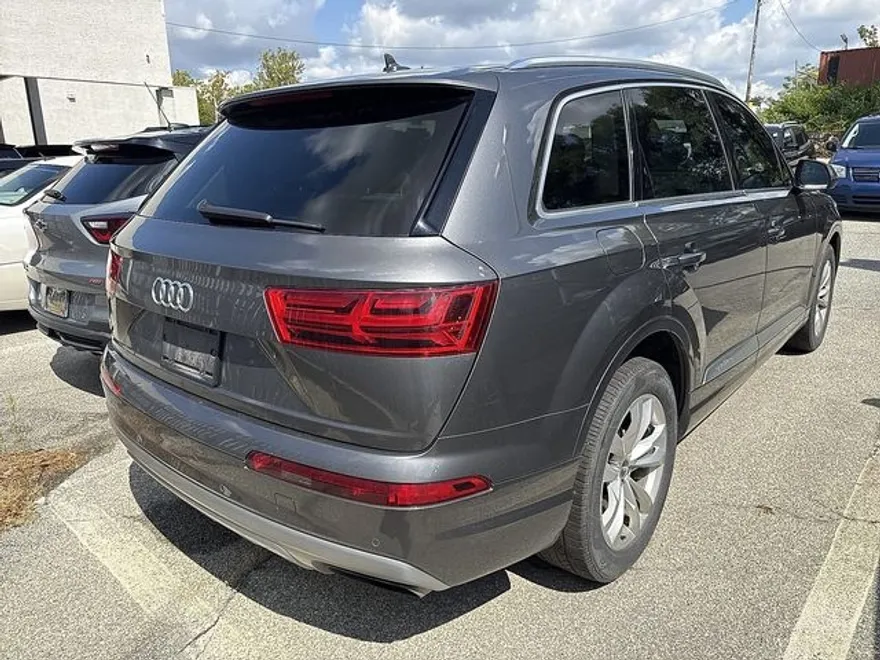 2019 Audi Q7 Premium photo 1