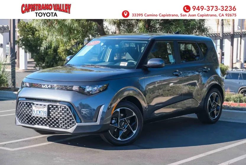 2023 Kia Soul EX photo 1