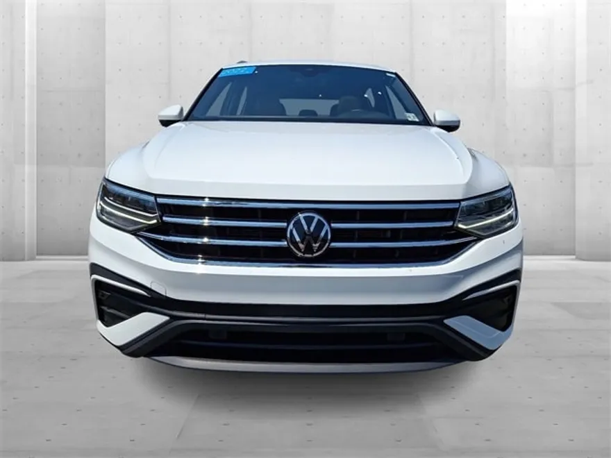 2022 Volkswagen Tiguan SE photo 1