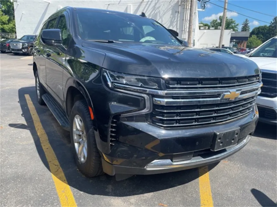 2023 Chevrolet Tahoe LT photo 1