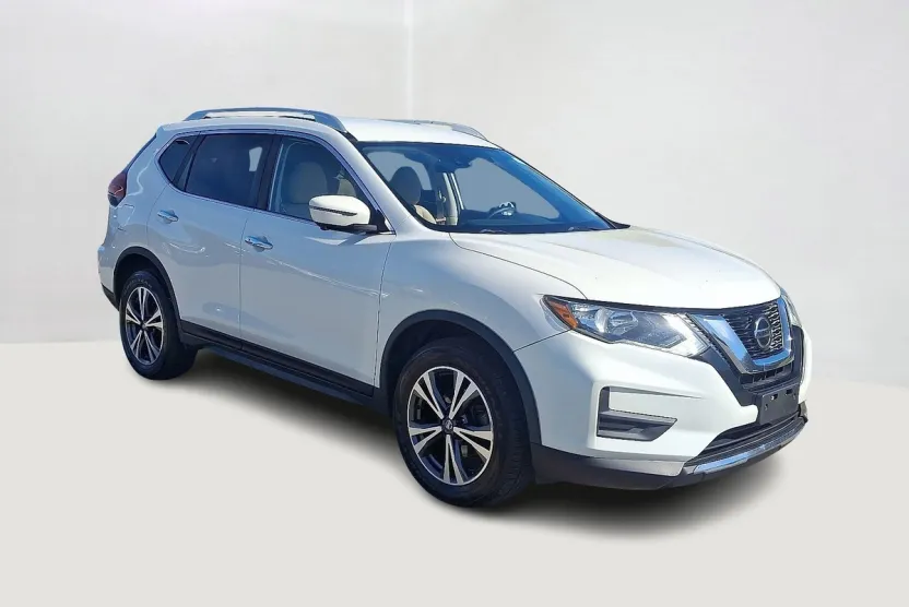 2019 Nissan Rogue SV photo 1