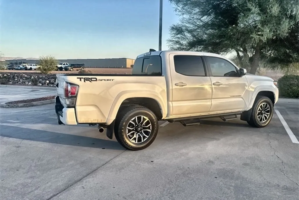 2023 Toyota Tacoma TRD Sport photo 1